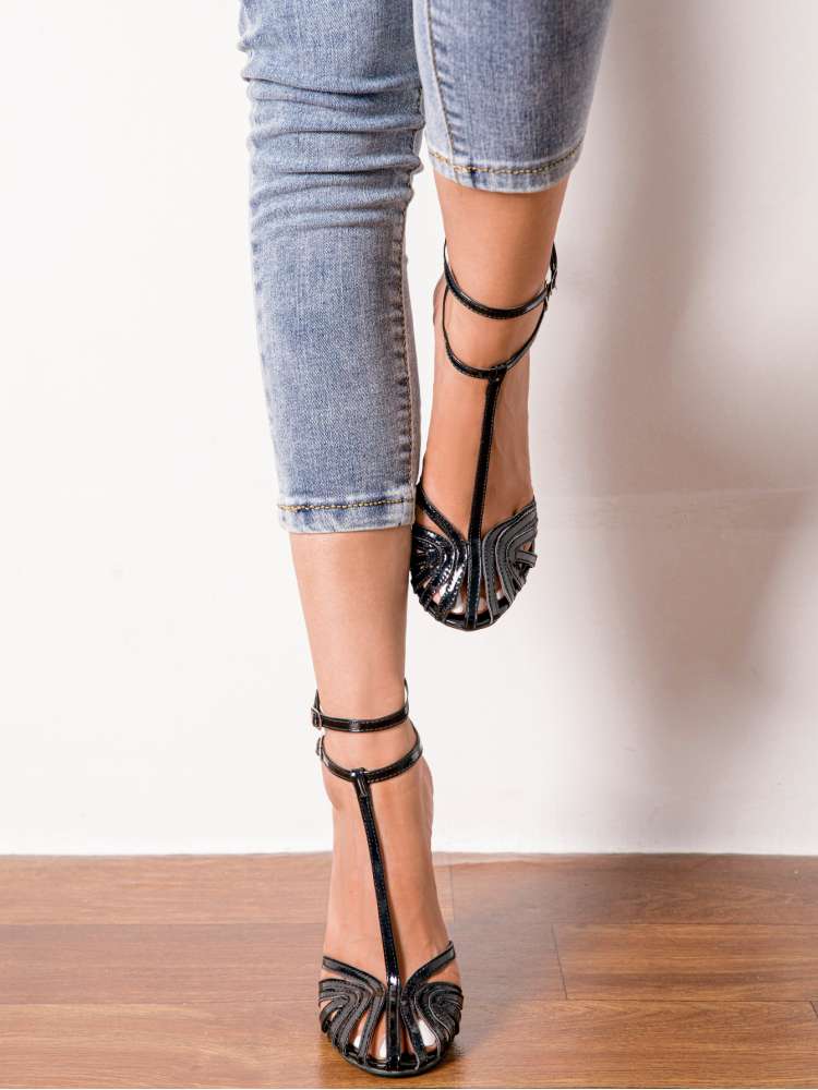 Black Thin Strips Round Toe High Heels
