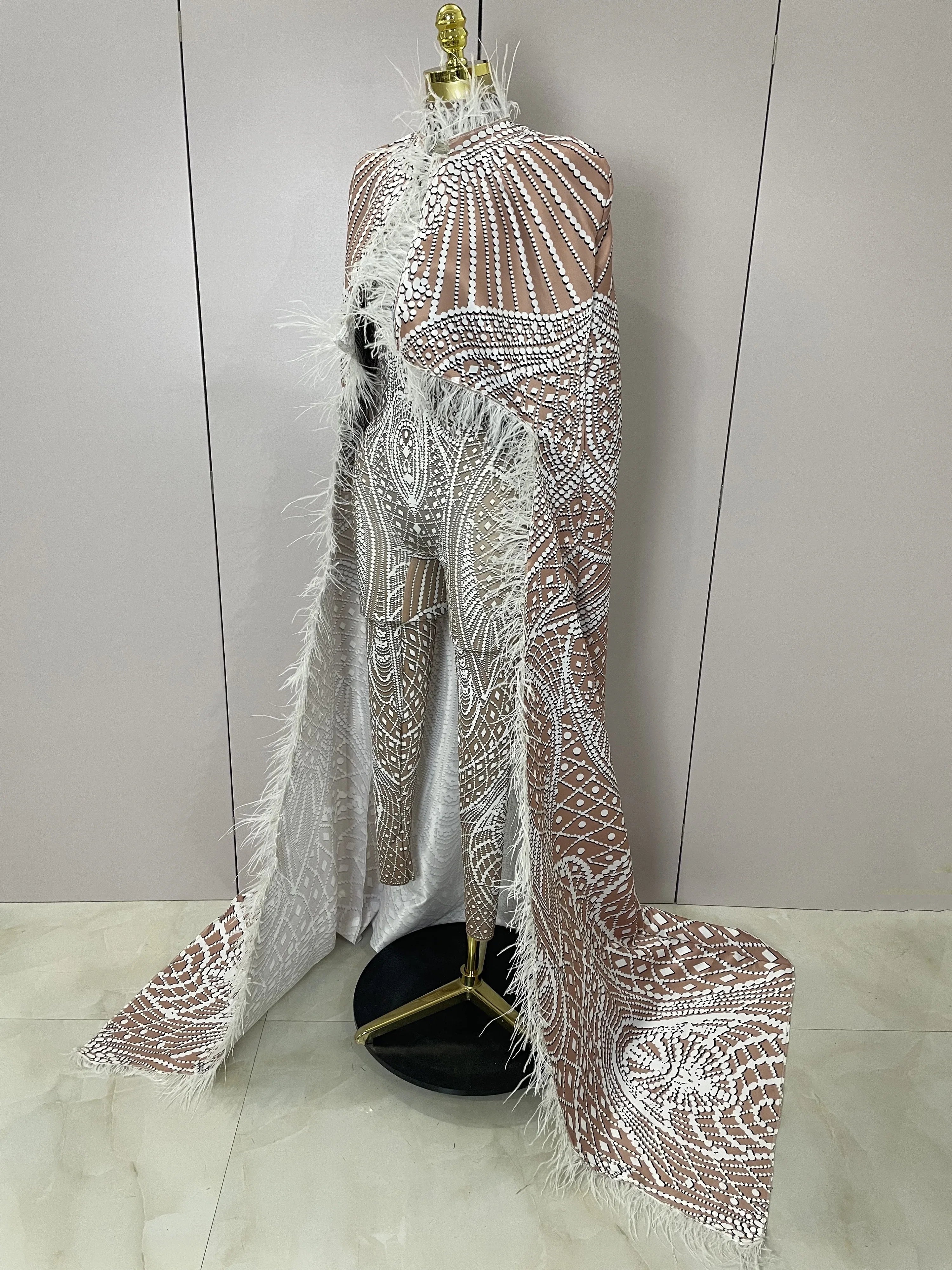 A'Rielle Feathers Cloak White Printing Sexy Sheath Jumpsuit