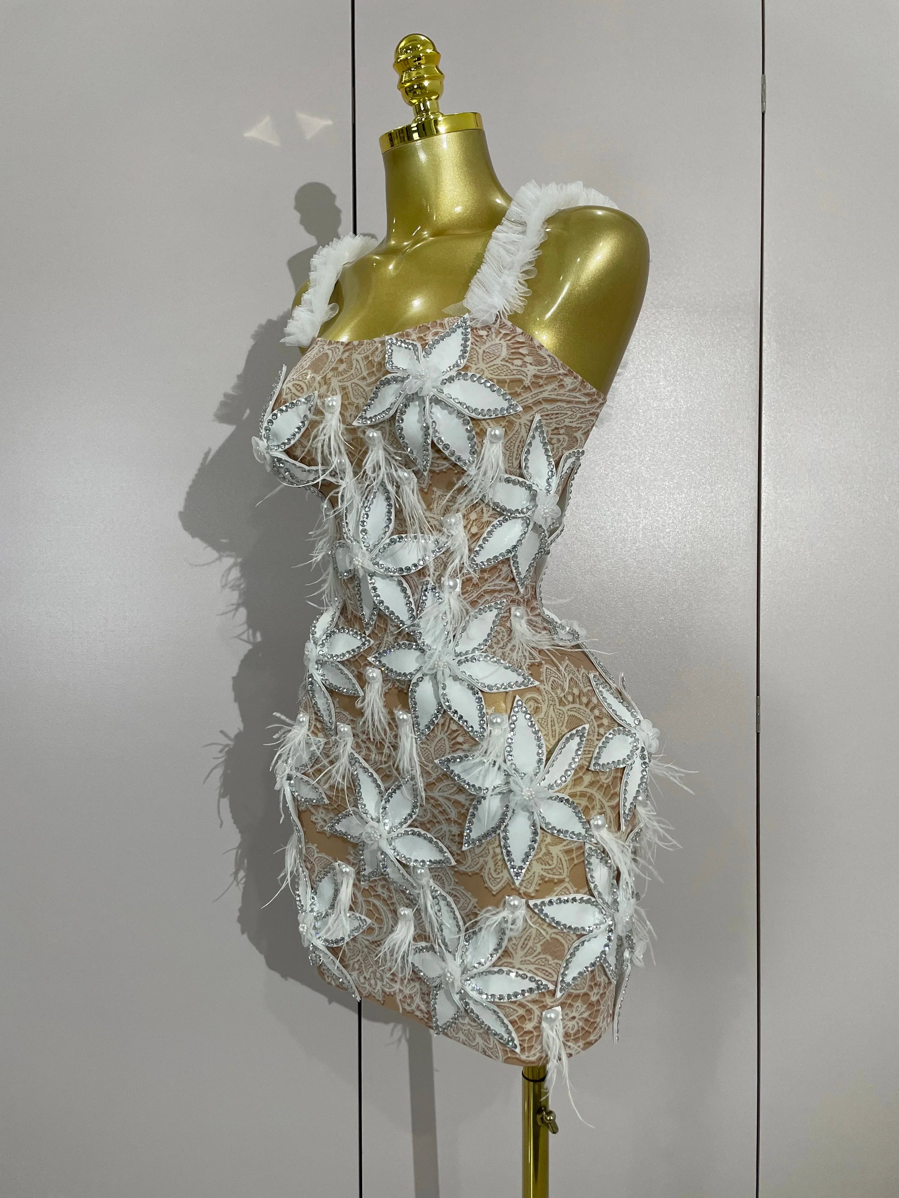 Ailaya Sexy Sparkly Diamond White Flower Feathers Mini Dress
