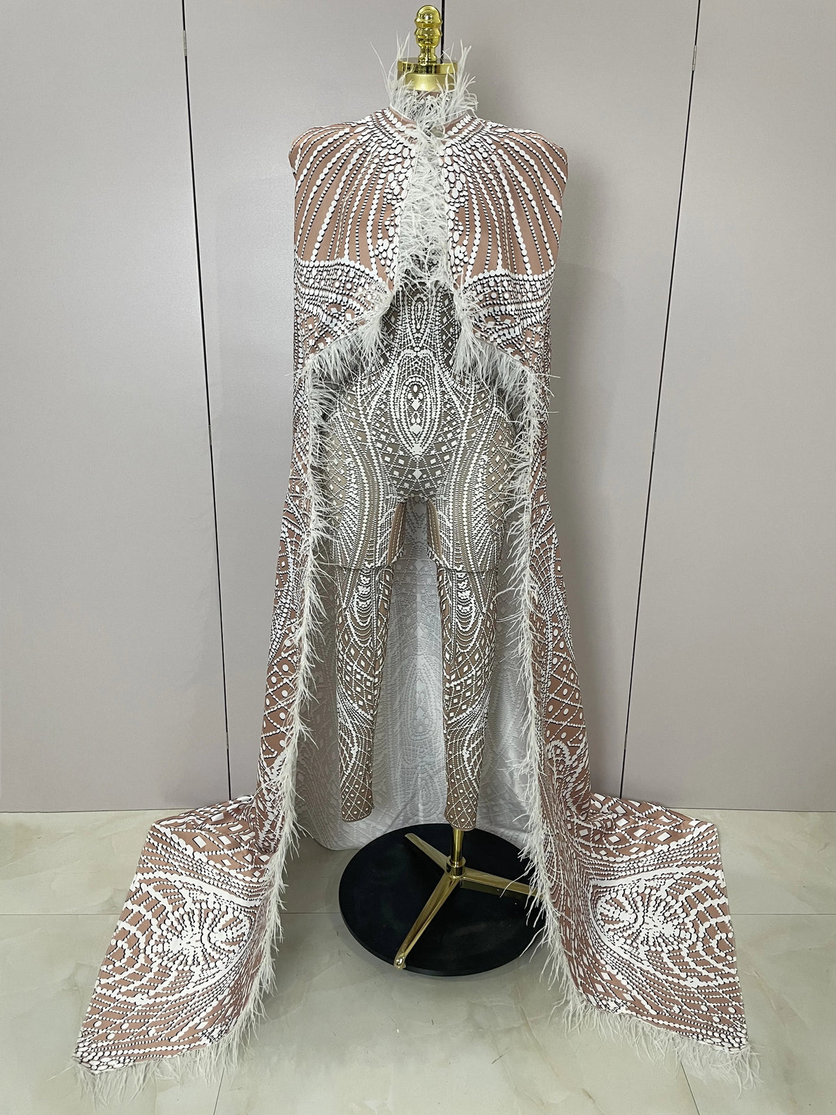 A'Rielle Feathers Cloak White Printing Sexy Sheath Jumpsuit
