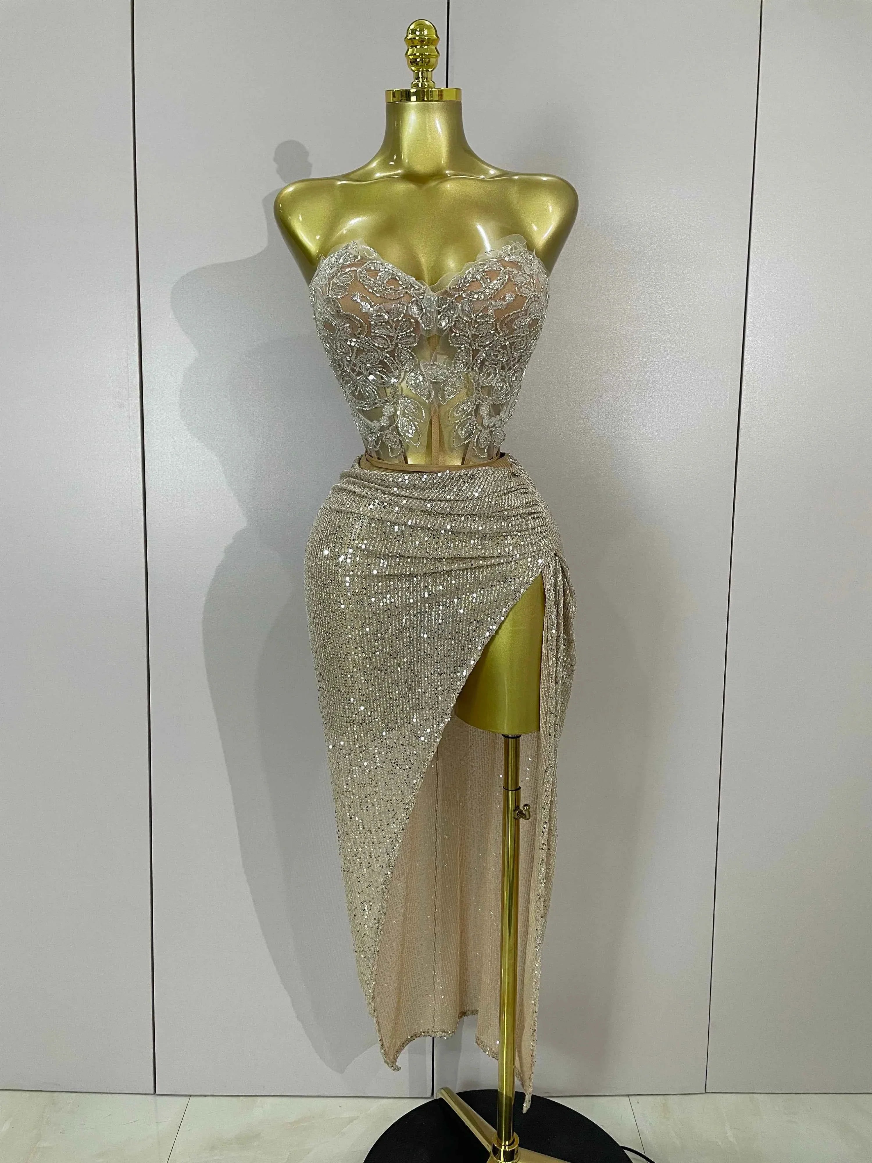 Ayveen Sexy Two-Piece Strapless Sparkling Birthday Dress