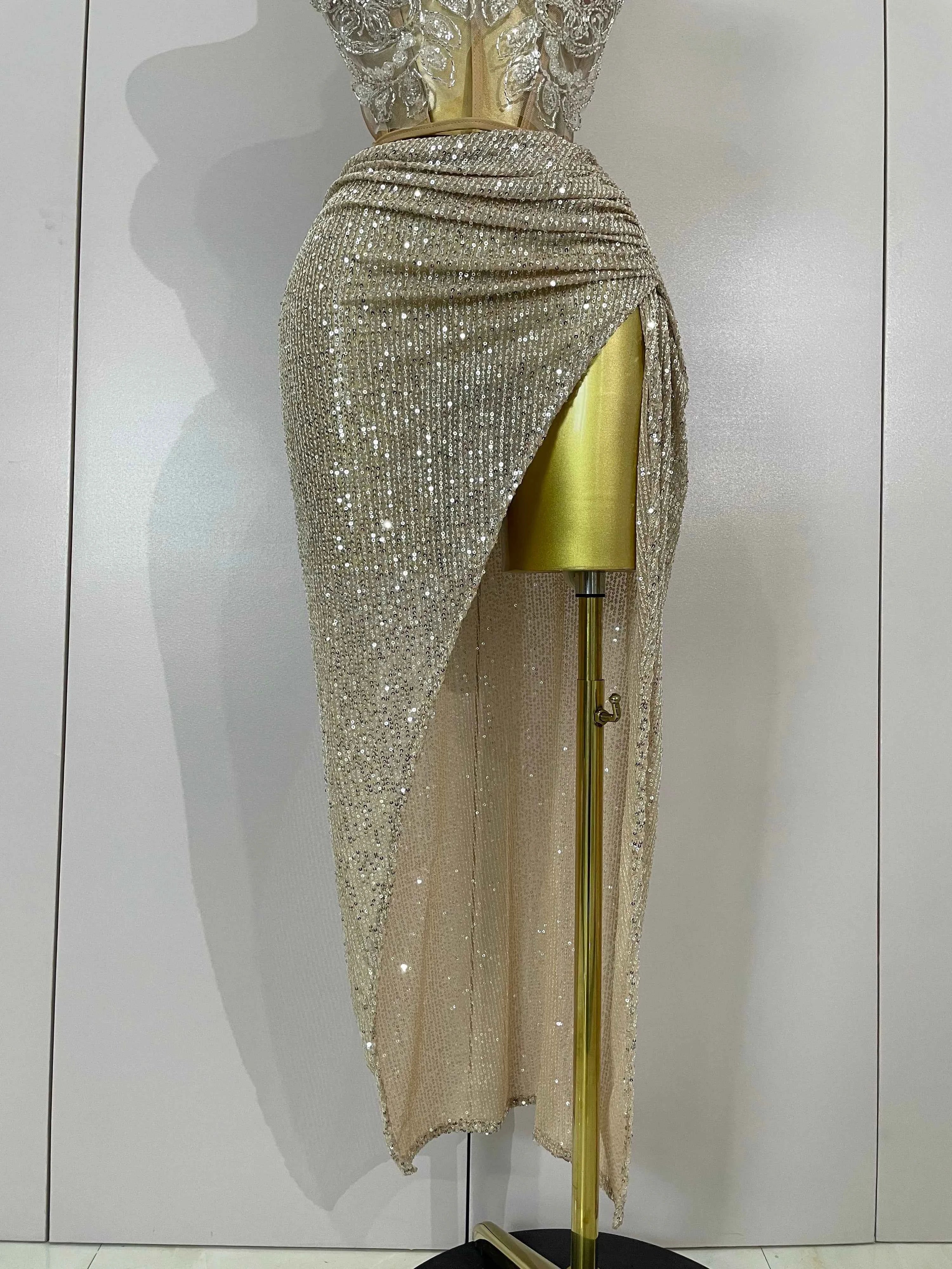 Ayveen Sexy Two-Piece Strapless Sparkling Birthday Dress