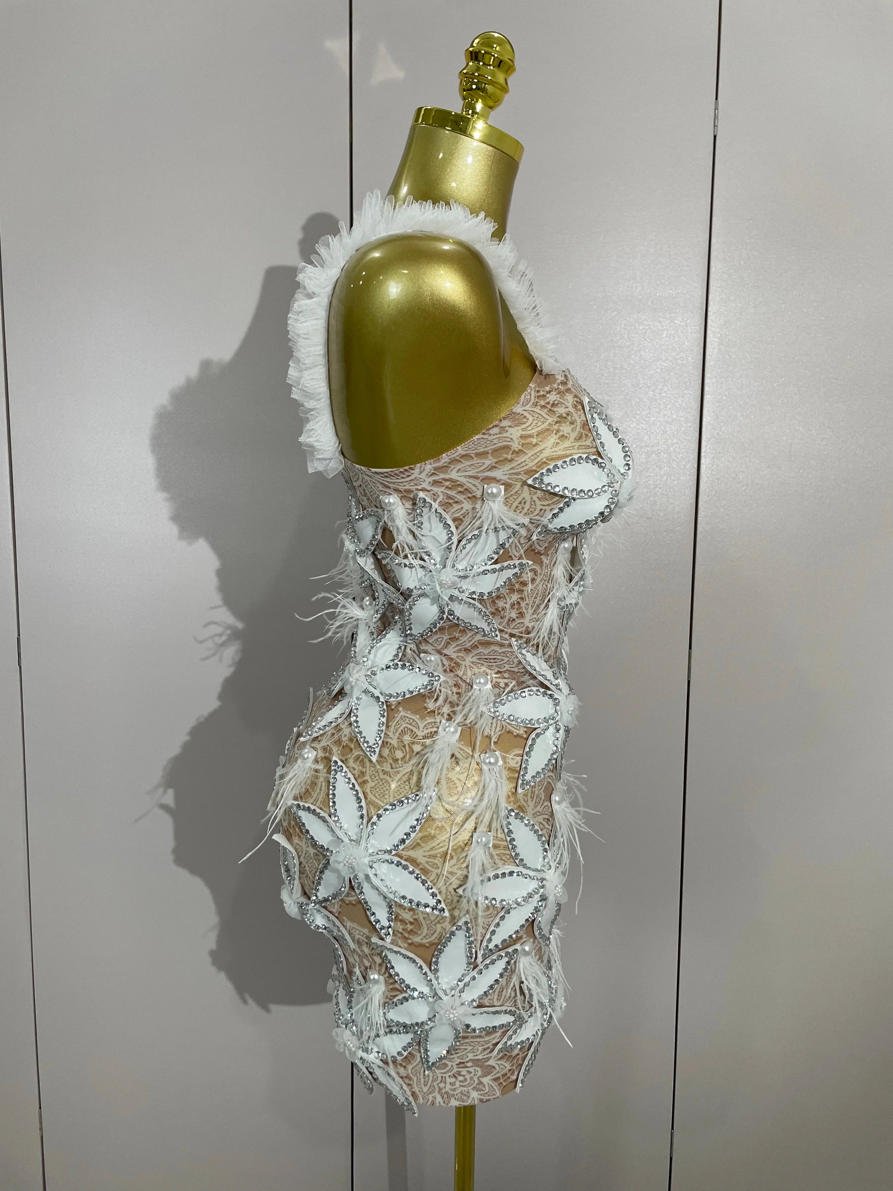 Ailaya Sexy Sparkly Diamond White Flower Feathers Mini Dress