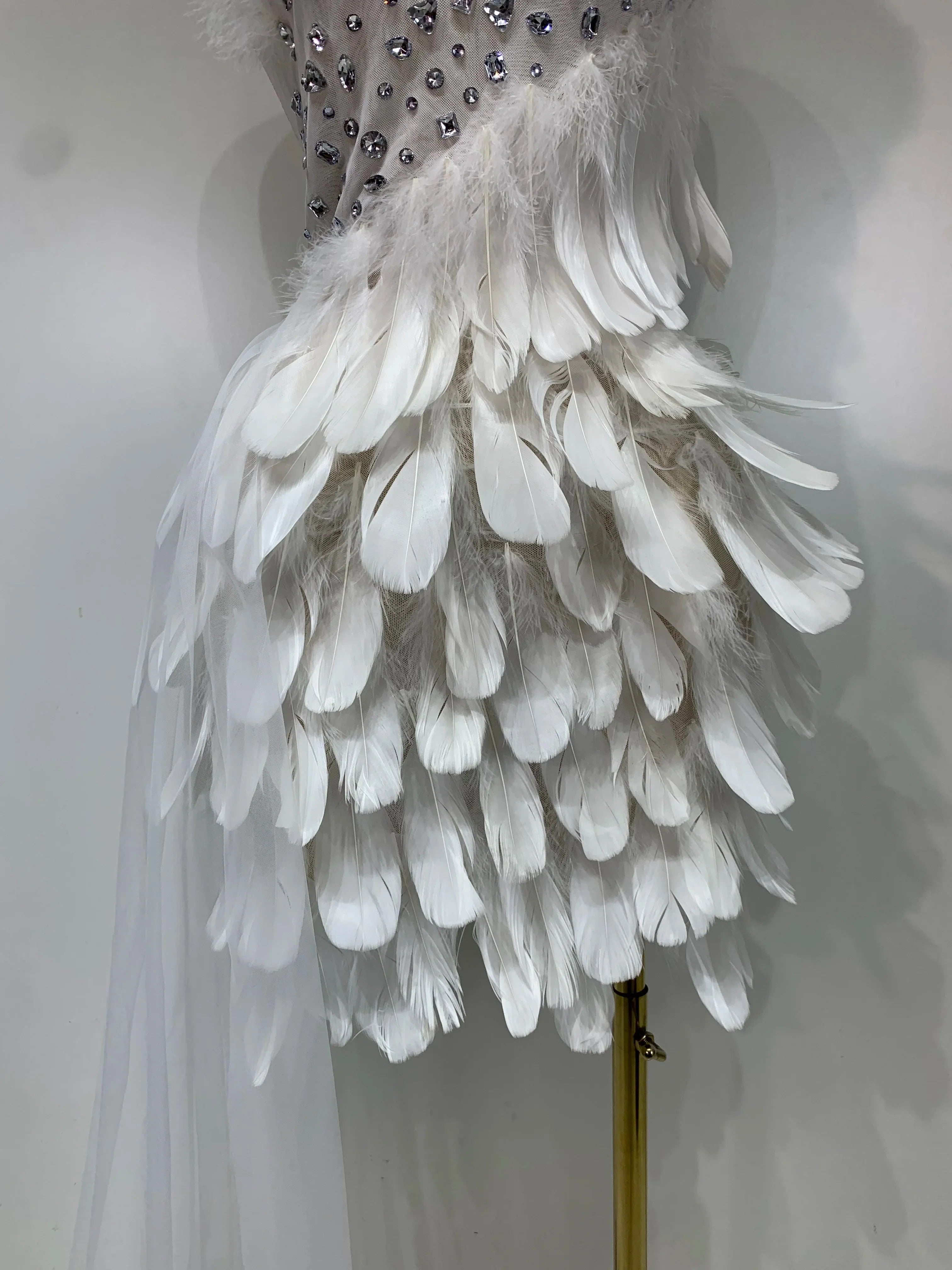 Cheska Sexy Halter Backless Feather Evening Party Dress
